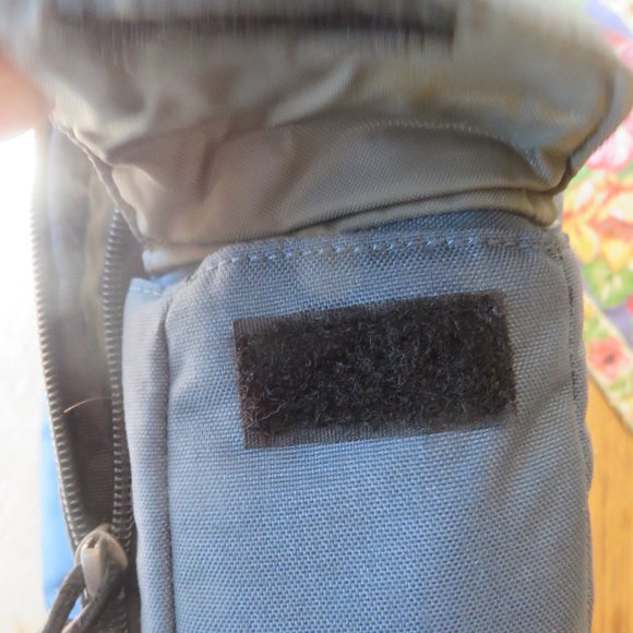 EMS blue/black crossbody medium travel bag, nwot - Picture 9 of 10